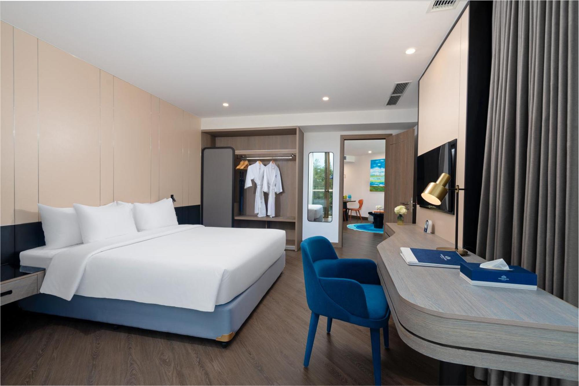Poseido Hotel Quang Binh Донгхой Экстерьер фото