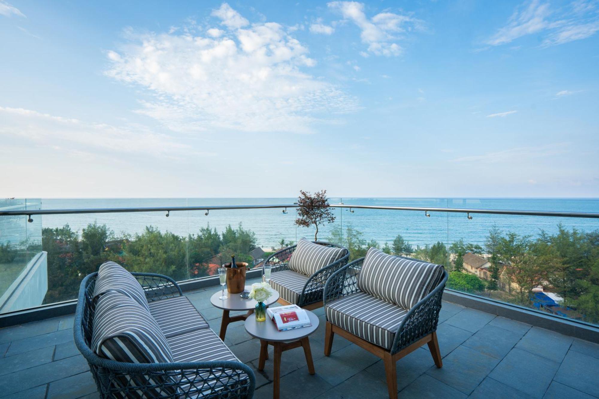 Poseido Hotel Quang Binh Донгхой Экстерьер фото