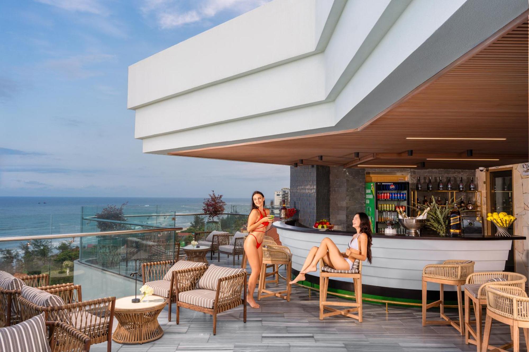 Poseido Hotel Quang Binh Донгхой Экстерьер фото
